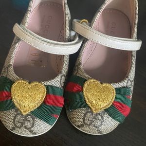 Gucci Mary Jane baby shoes